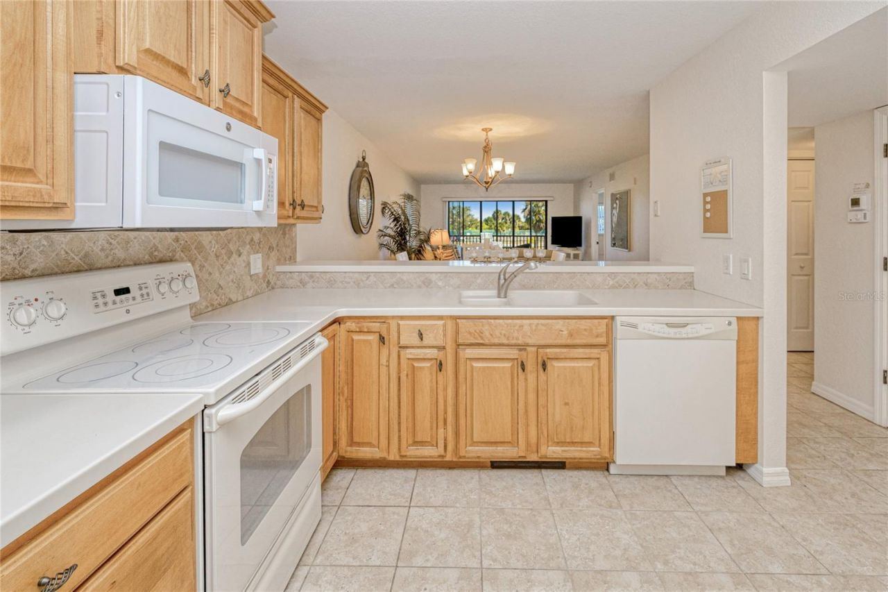 175 Kings Highway, Unit 225 (B5), Punta Gorda, FL 33983 Photo