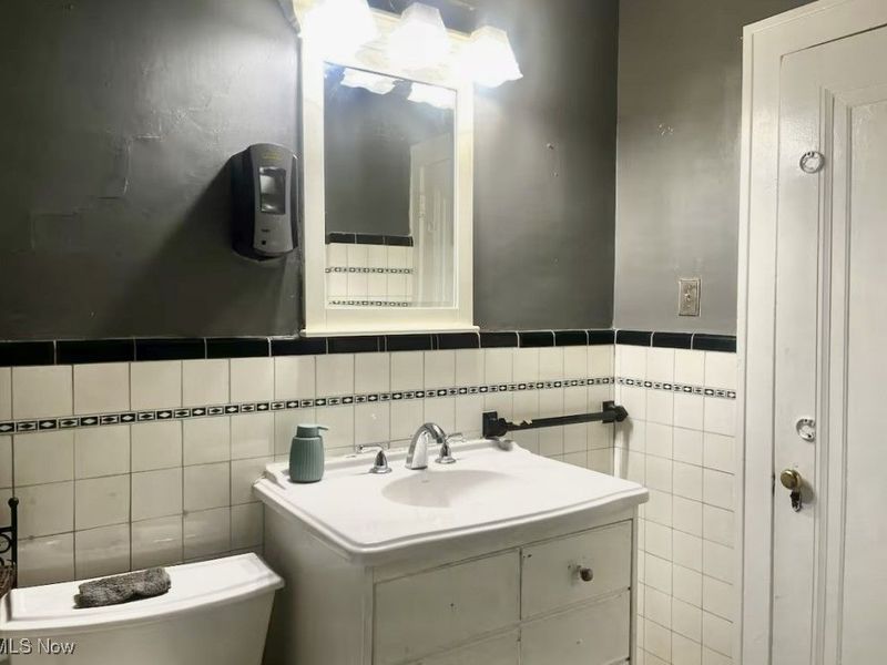 1156 Quilliams Road, Cleveland, OH 44121 Photo 23