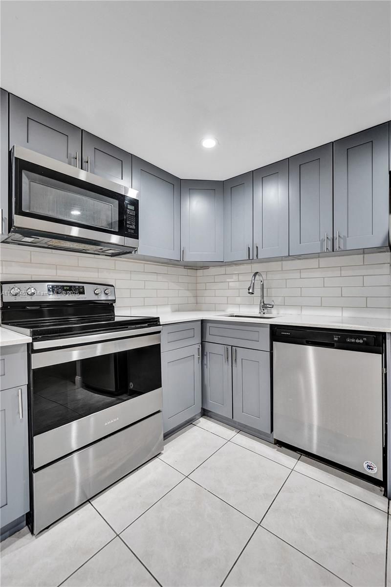 8401 W Sample Rd, Unit 20, Coral Springs, FL 33065 Photo