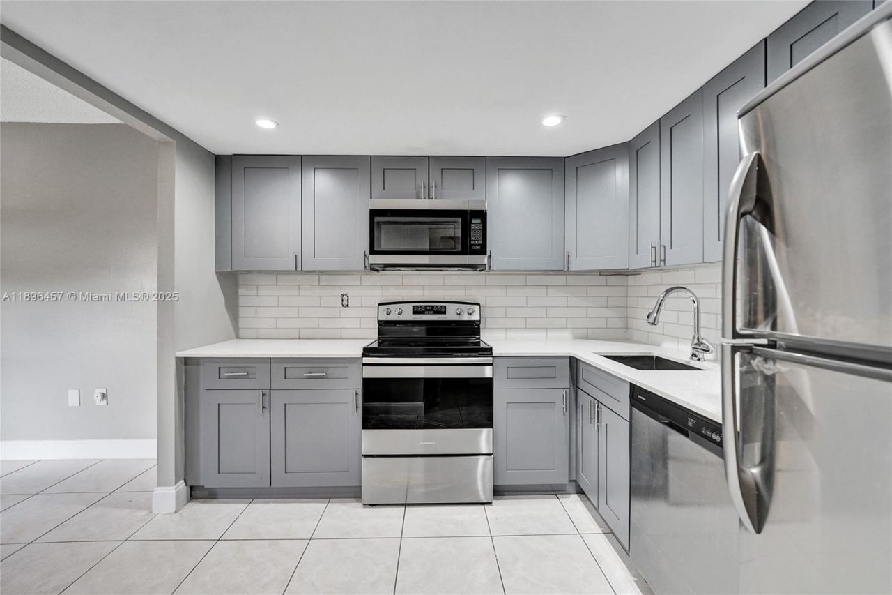 8401 W Sample Rd, Unit 20, Coral Springs, FL 33065 Photo