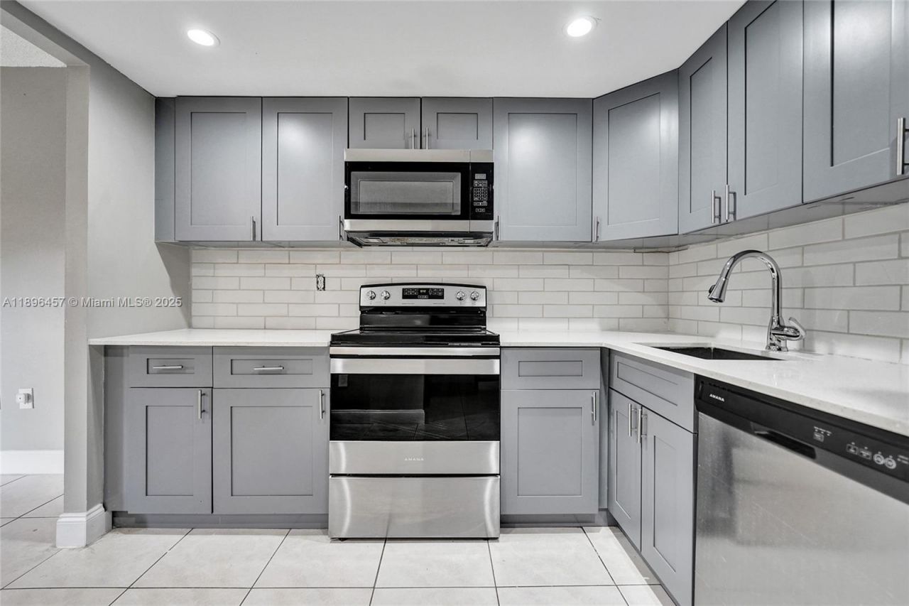 8401 W Sample Rd, Unit 20, Coral Springs, FL 33065 Photo