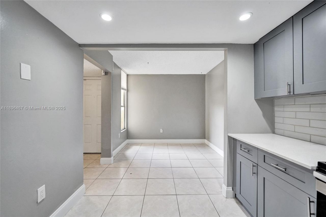 8401 W Sample Rd, Unit 20, Coral Springs, FL 33065 Photo