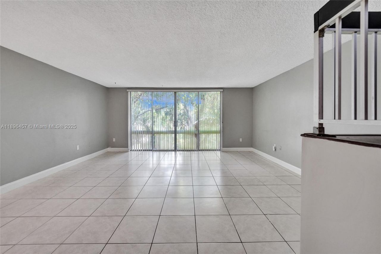 8401 W Sample Rd, Unit 20, Coral Springs, FL 33065 Photo