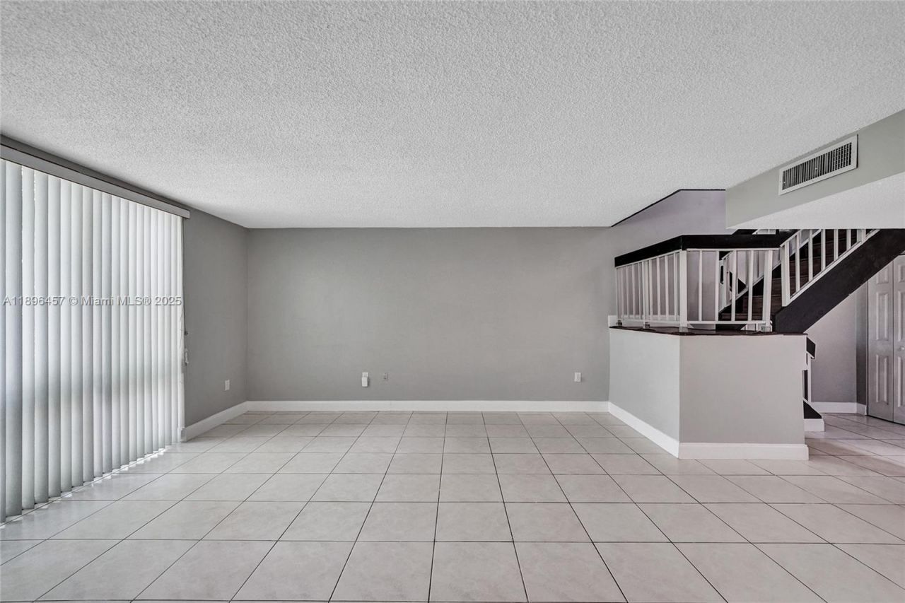 8401 W Sample Rd, Unit 20, Coral Springs, FL 33065 Photo