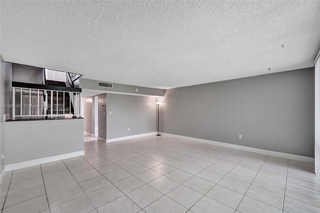 8401 W Sample Rd, Unit 20, Coral Springs, FL 33065 Photo