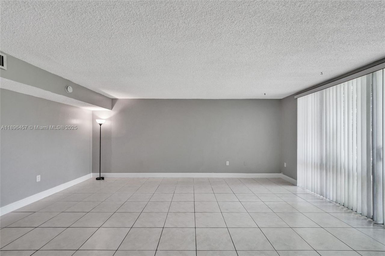 8401 W Sample Rd, Unit 20, Coral Springs, FL 33065 Photo