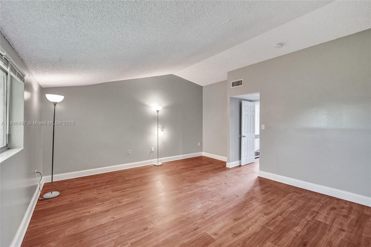 8401 W Sample Rd, Unit 20, Coral Springs, FL 33065 Photo