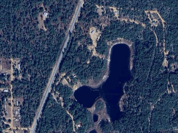 11 Payne Lake 11th St, Chipley, FL 32428