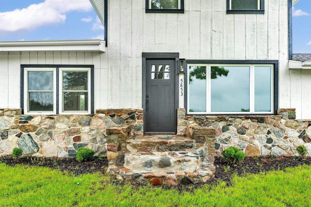 5853 W 112th Street, Grant, MI 49327 Main Photo