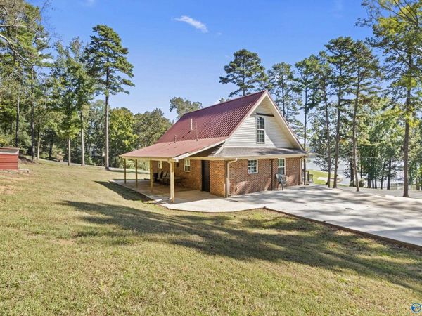 882 York Drive, Rogersville, AL 35652