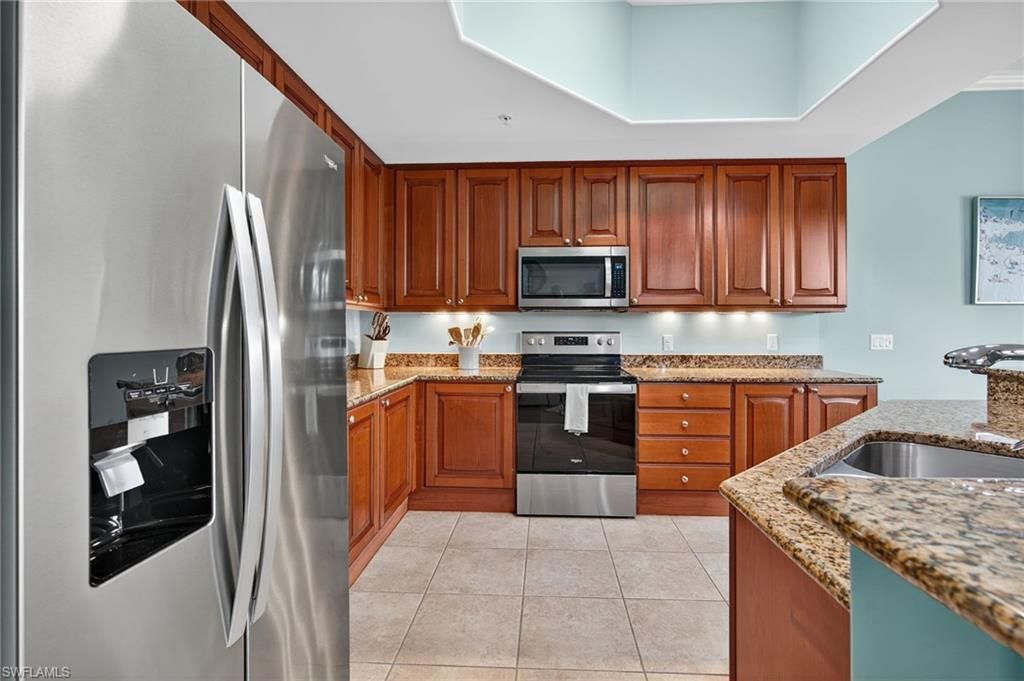 975 Sandpiper St, Unit A204, Naples, FL 34102 Photo