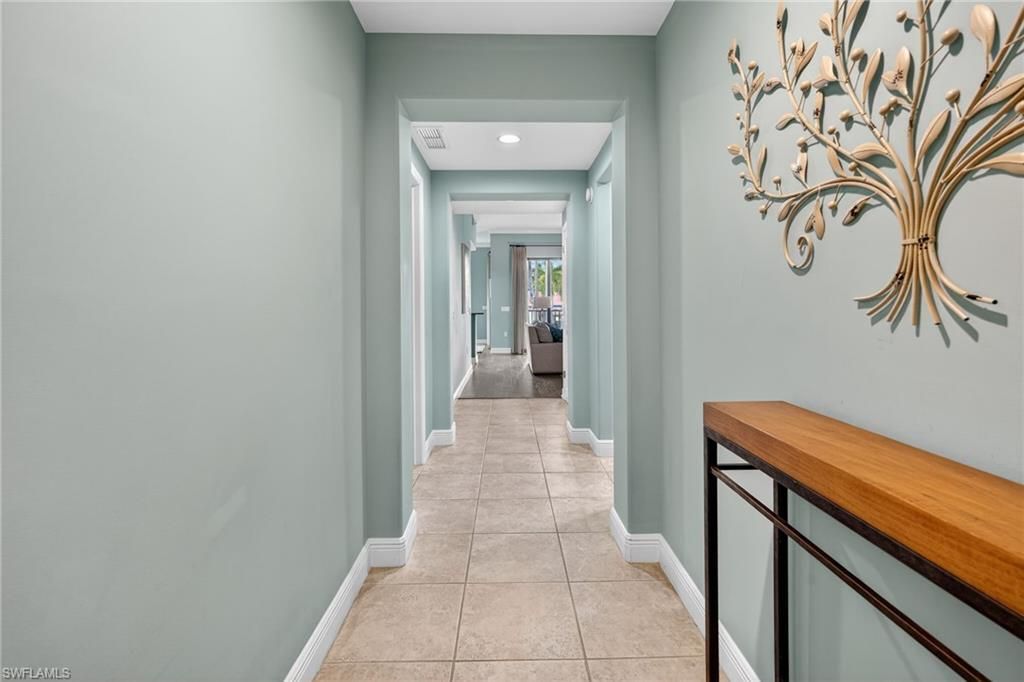 975 Sandpiper St, Unit A204, Naples, FL 34102 Photo