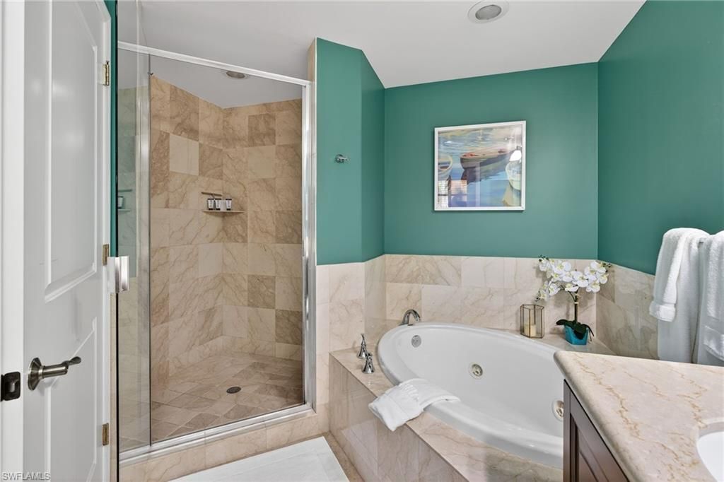 975 Sandpiper St, Unit A204, Naples, FL 34102 Photo