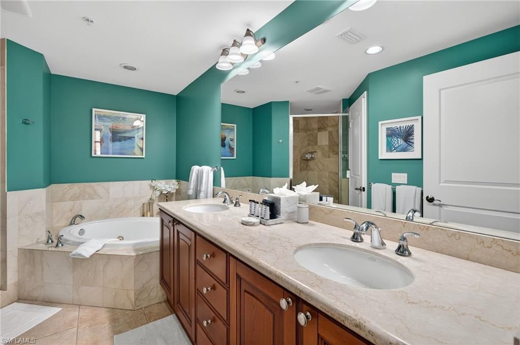 975 Sandpiper St, Unit A204, Naples, FL 34102 Photo