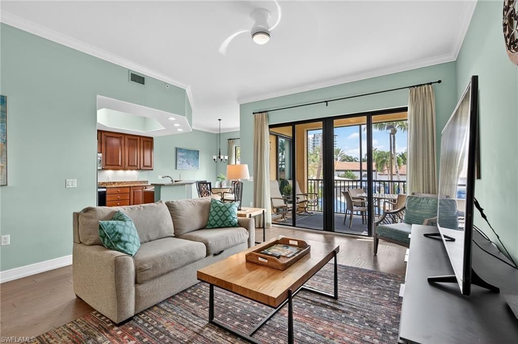 975 Sandpiper St, Unit A204, Naples, FL 34102 Photo