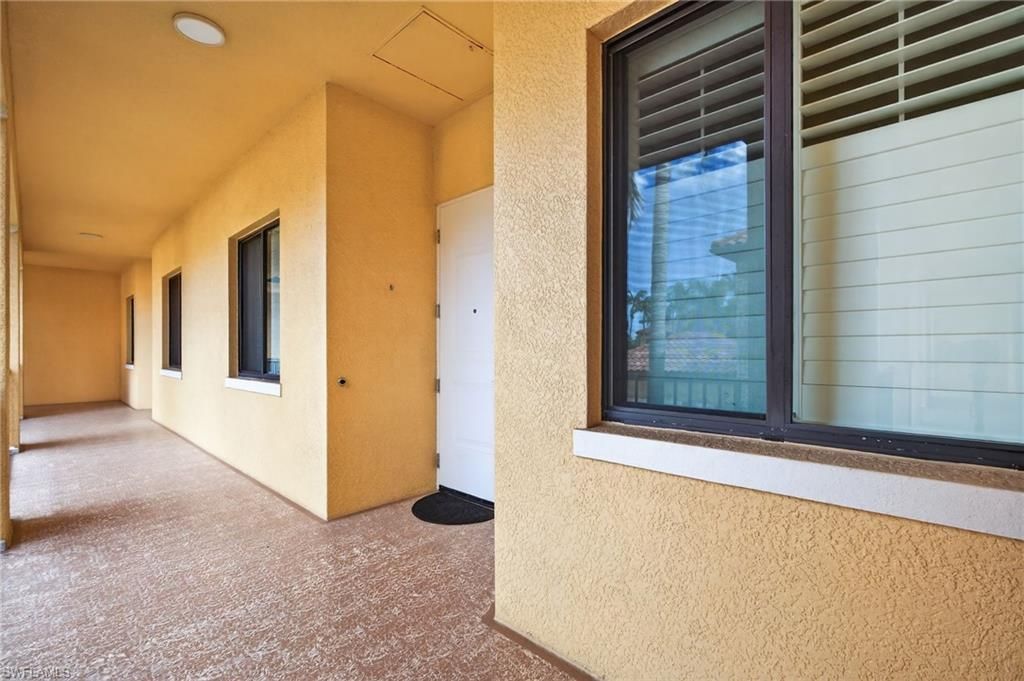 975 Sandpiper St, Unit A204, Naples, FL 34102 Photo