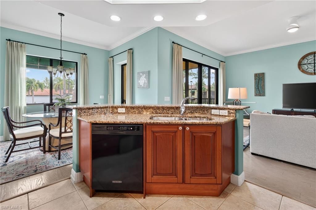 975 Sandpiper St, Unit A204, Naples, FL 34102 Photo