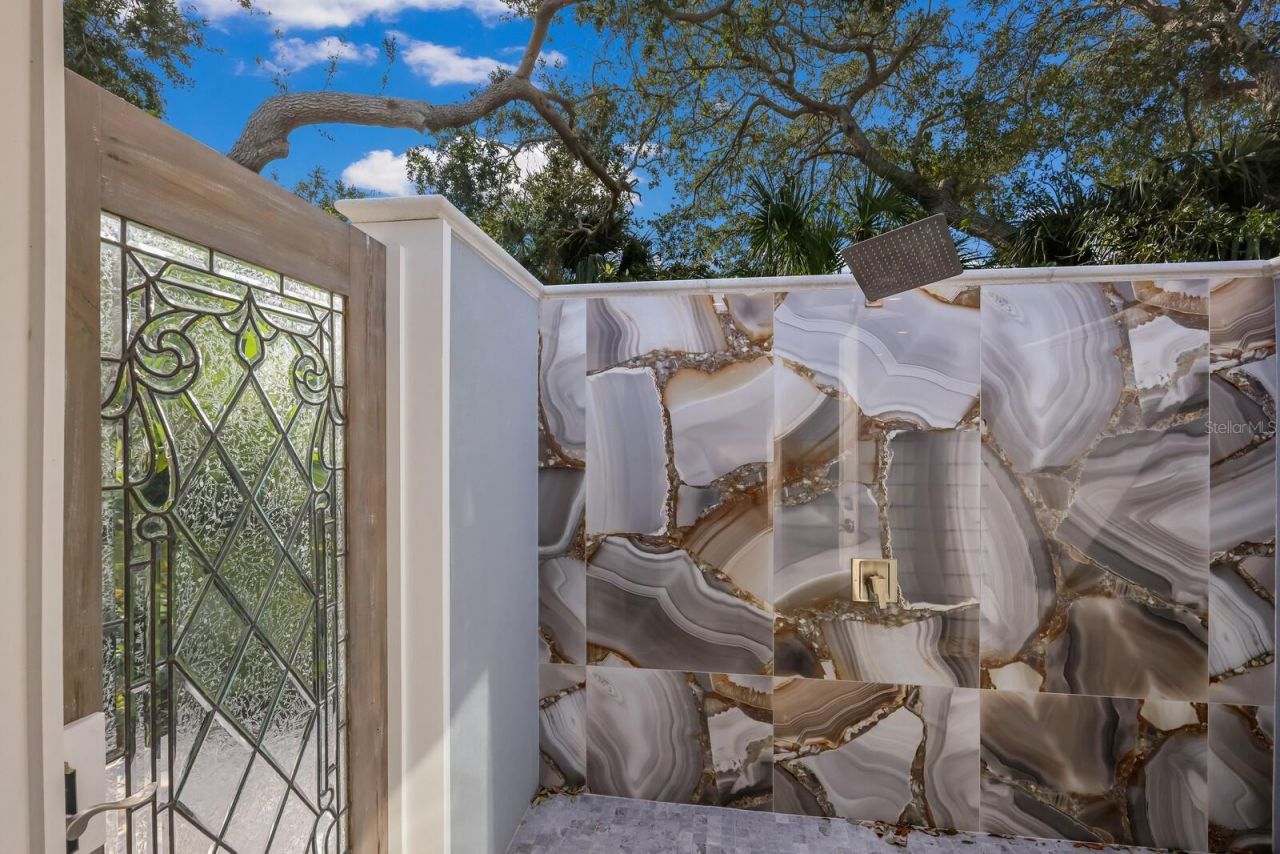 1253 N Basin Lane, Sarasota, FL 34242 Photo