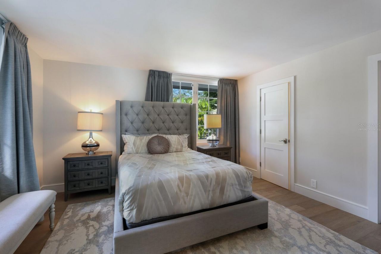 1253 N Basin Lane, Sarasota, FL 34242 Photo