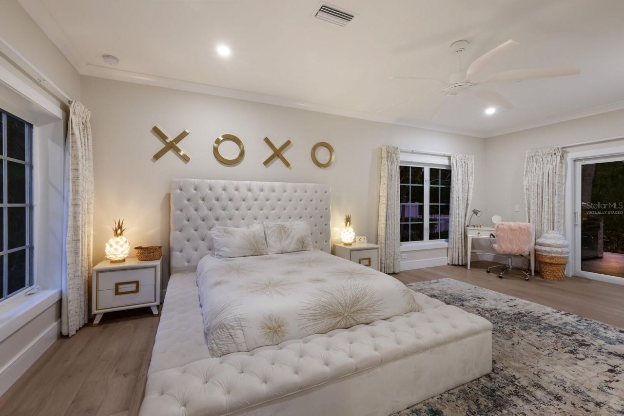 1253 N Basin Lane, Sarasota, FL 34242 Photo