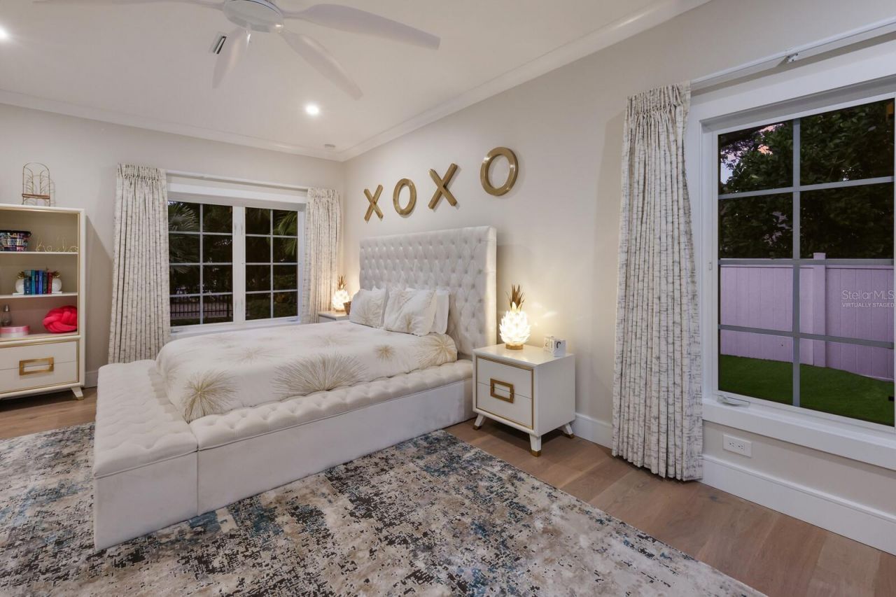 1253 N Basin Lane, Sarasota, FL 34242 Photo