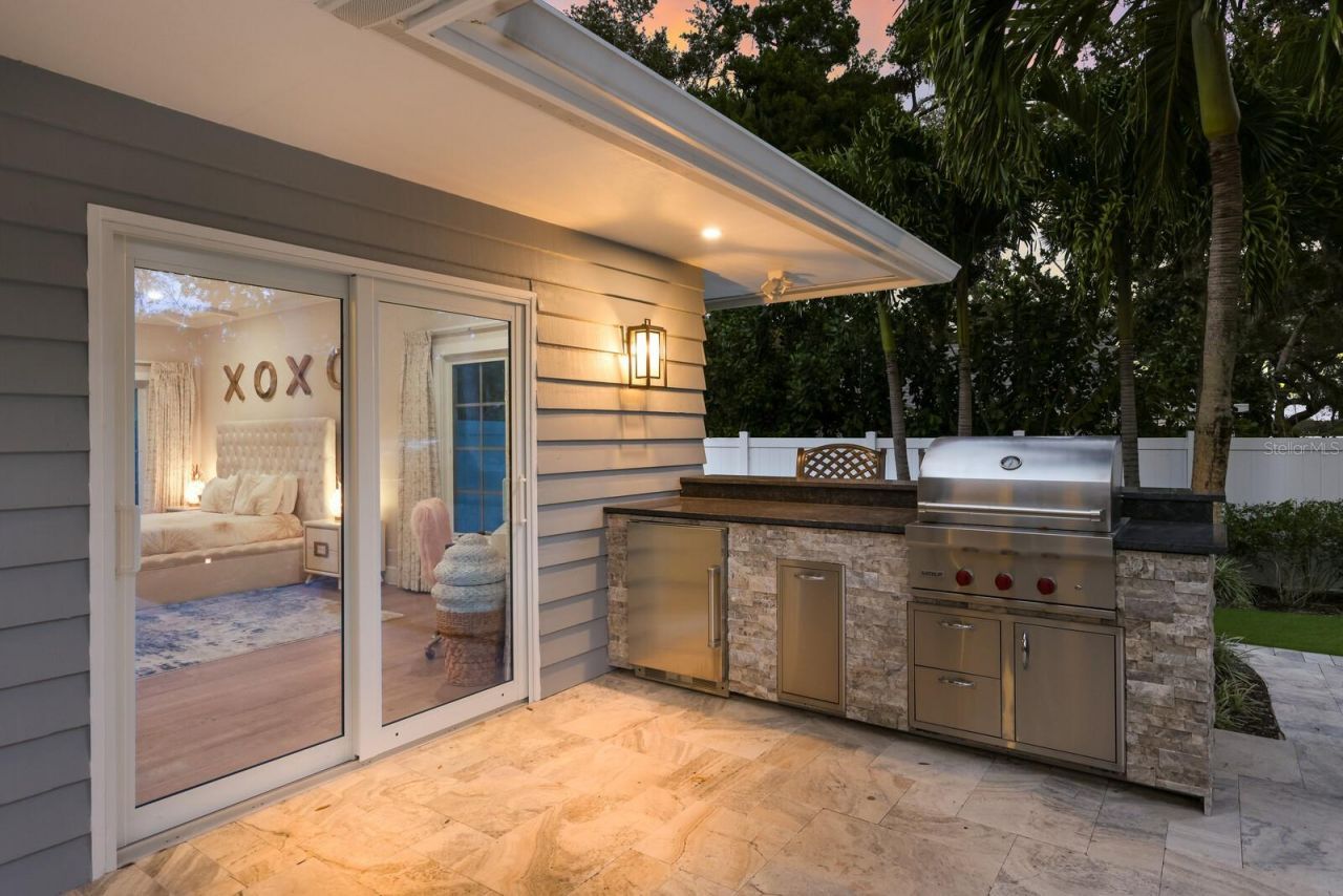 1253 N Basin Lane, Sarasota, FL 34242 Photo