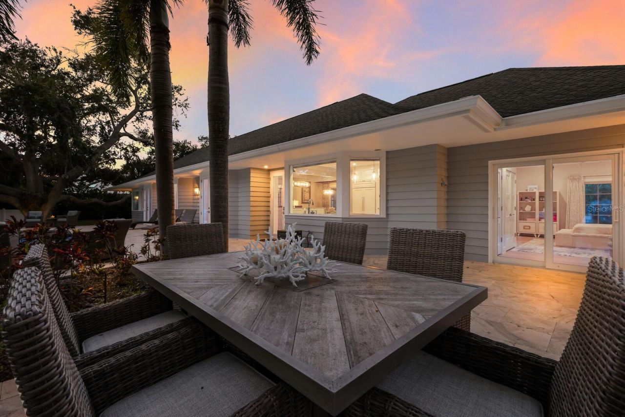 1253 N Basin Lane, Sarasota, FL 34242 Photo