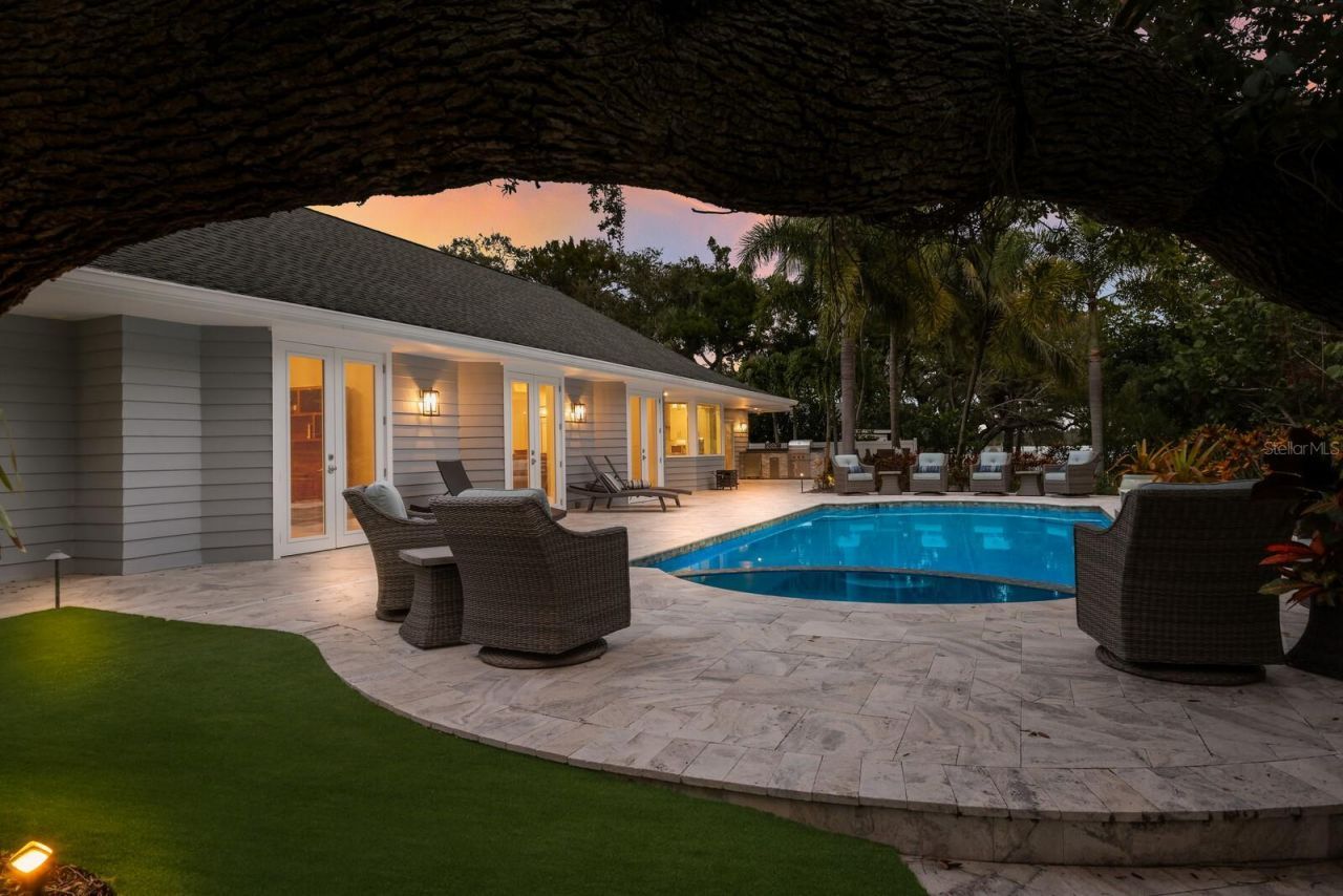 1253 N Basin Lane, Sarasota, FL 34242 Photo