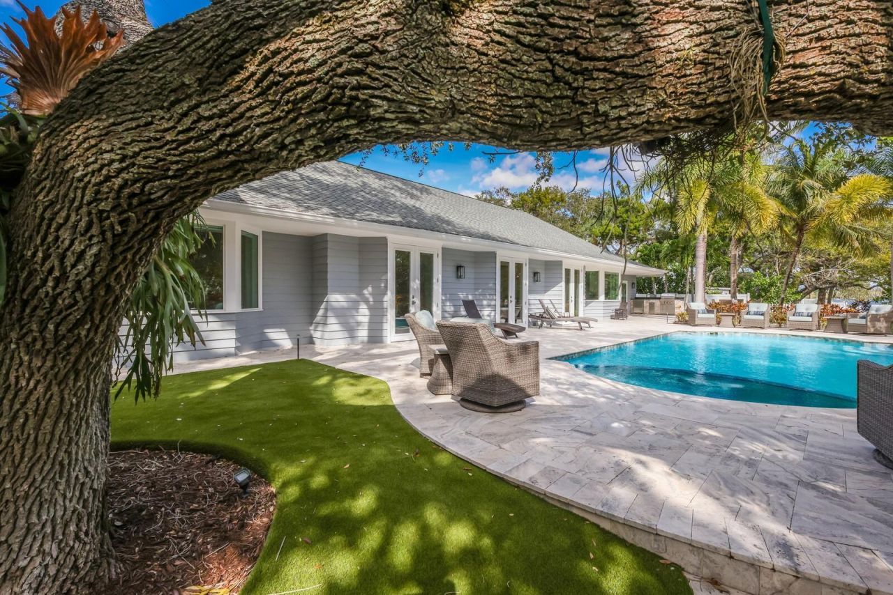 1253 N Basin Lane, Sarasota, FL 34242 Photo