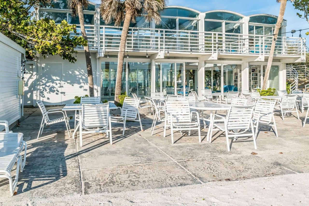 1253 N Basin Lane, Sarasota, FL 34242 Photo