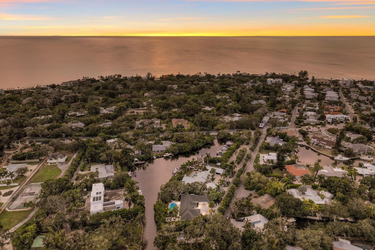 1253 N Basin Lane, Sarasota, FL 34242 Photo