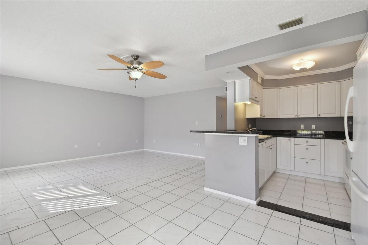 350 79th Avenue N, Unit 108, Saint Petersburg, FL 33702 Photo