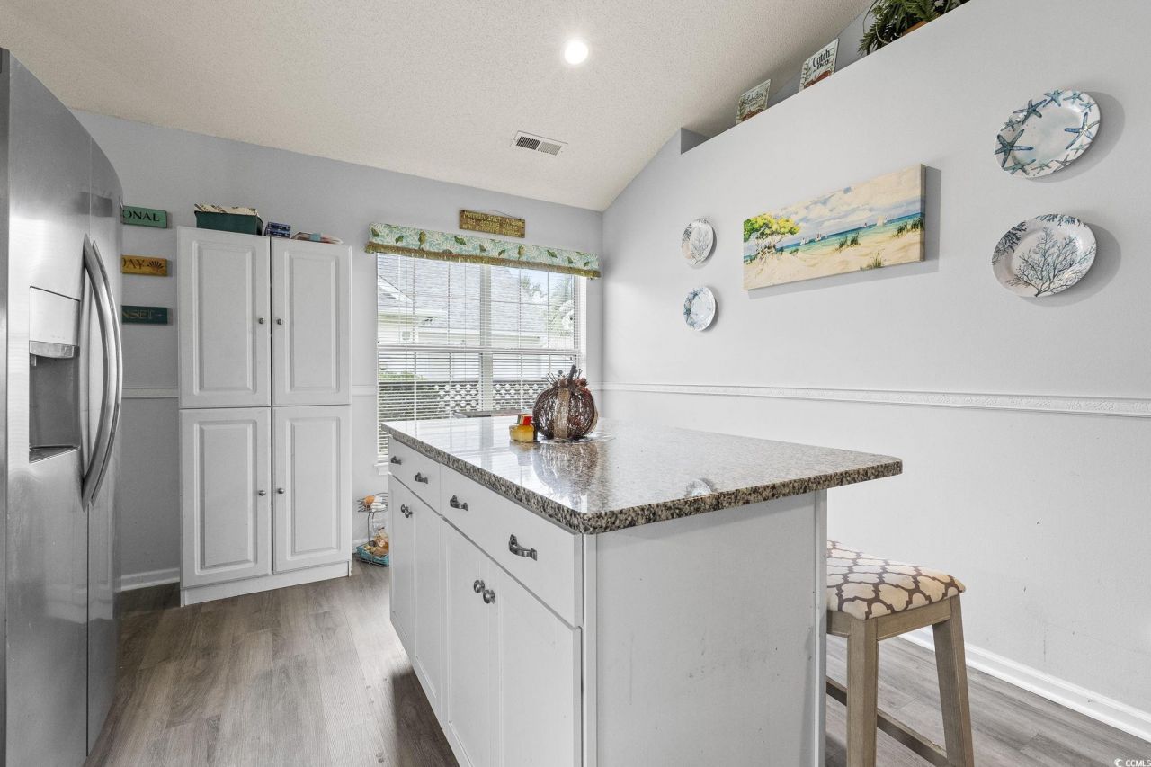 353 Worthington Circle Photo 13