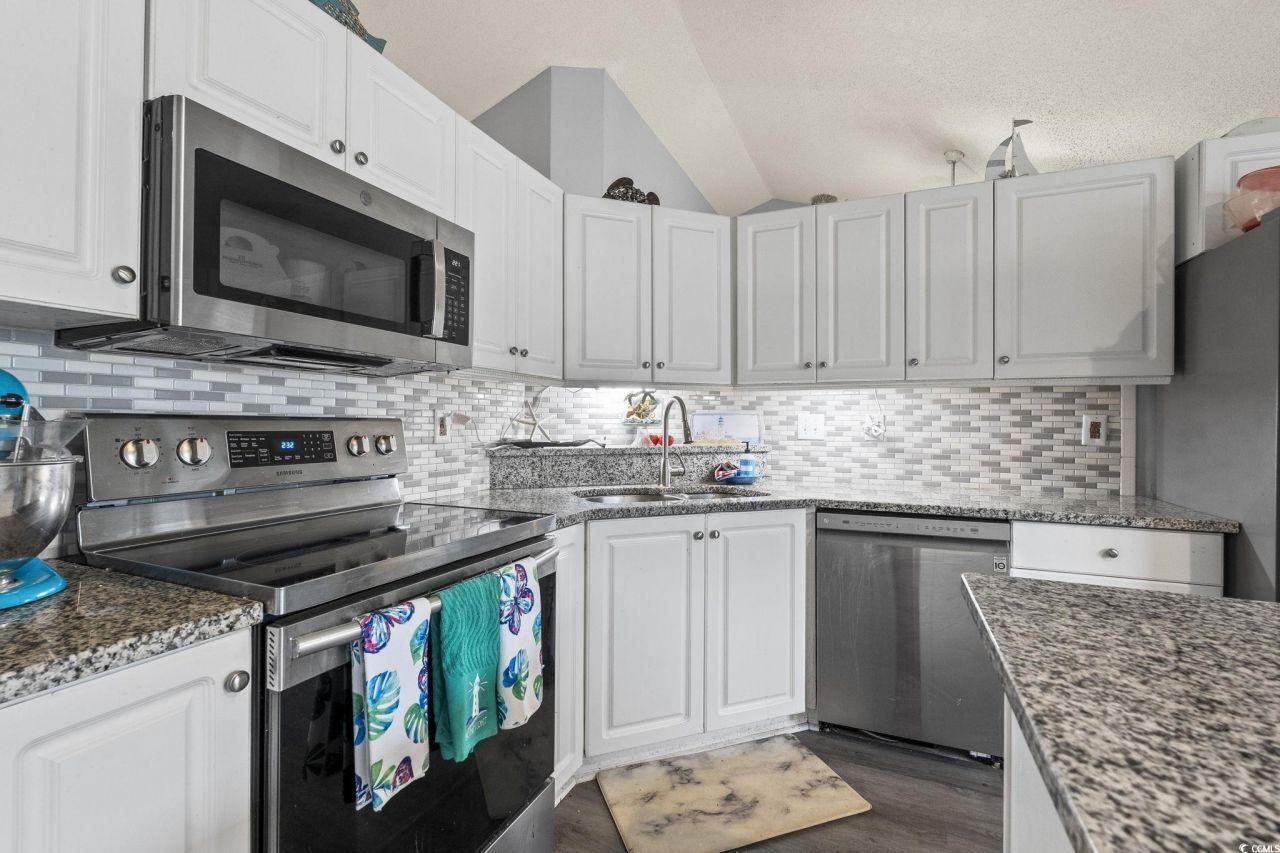 353 Worthington Circle Photo 15