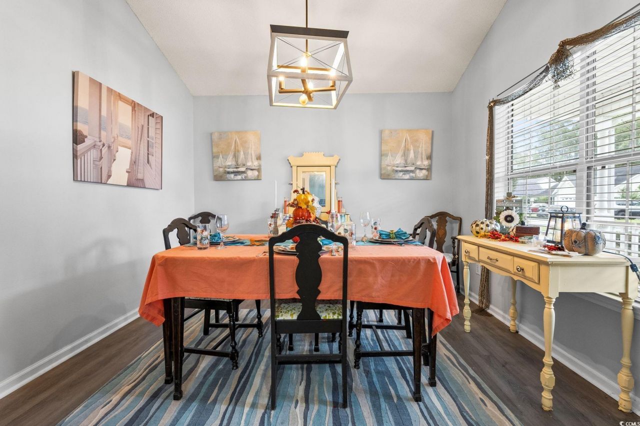 353 Worthington Circle Photo 6