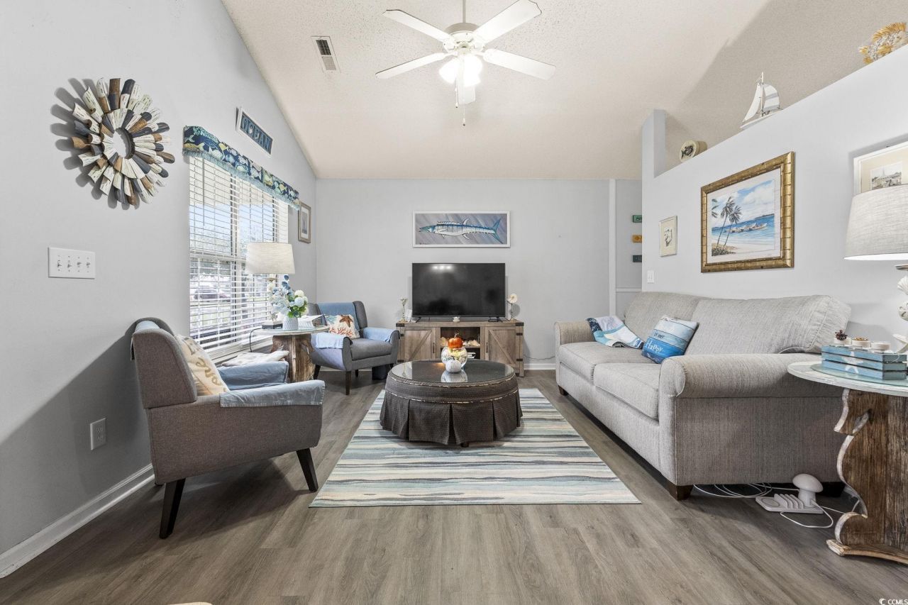 353 Worthington Circle Photo 8