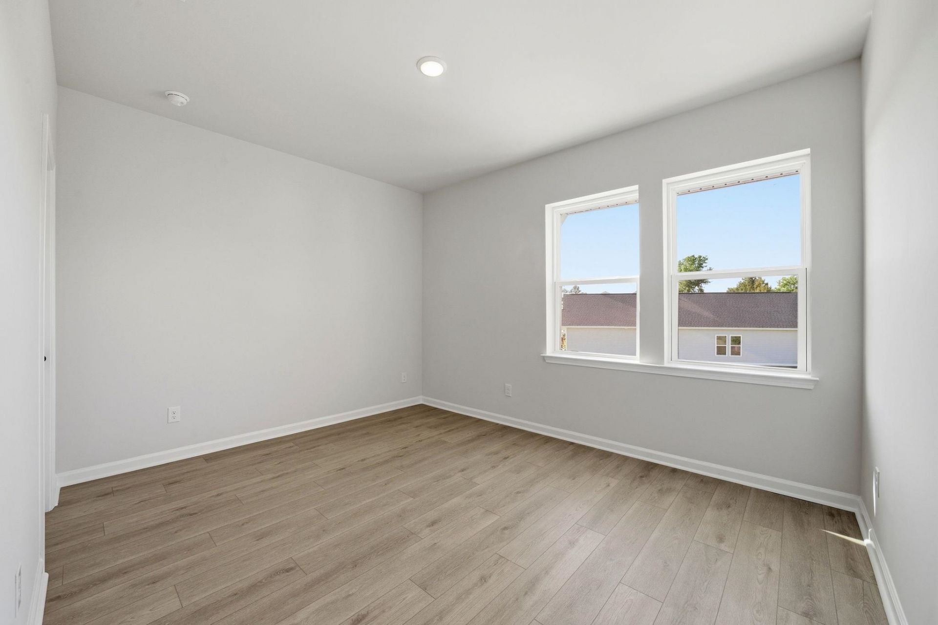 1008 Triton Ave. Photo 28