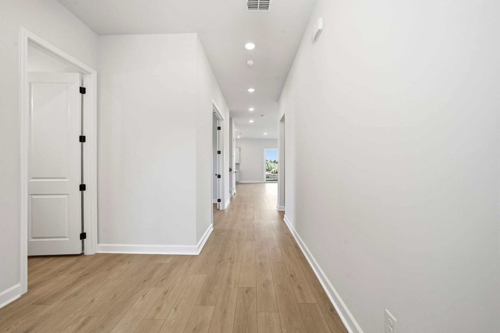 1008 Triton Ave. Photo 37