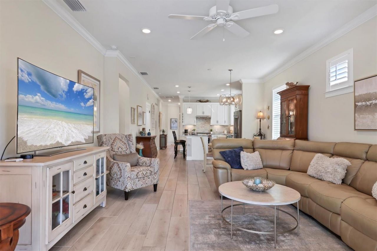 6918 Hanover Court, Lakewood Ranch, FL 34202 Photo