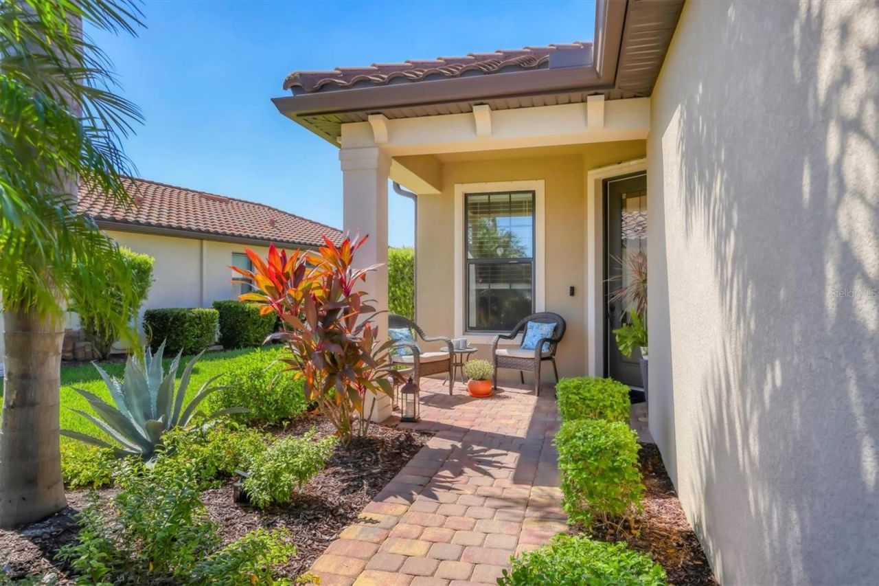 6918 Hanover Court, Lakewood Ranch, FL 34202 Photo