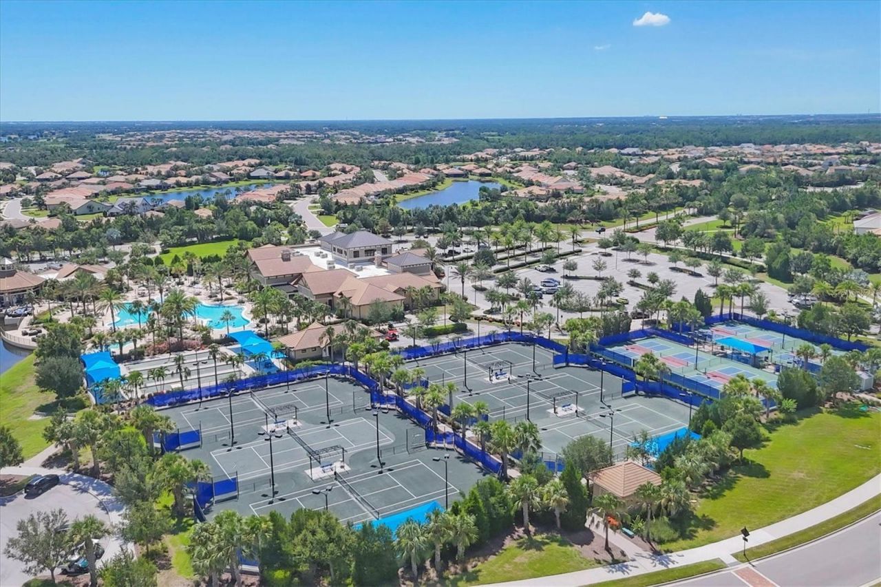 6918 Hanover Court, Lakewood Ranch, FL 34202 Photo