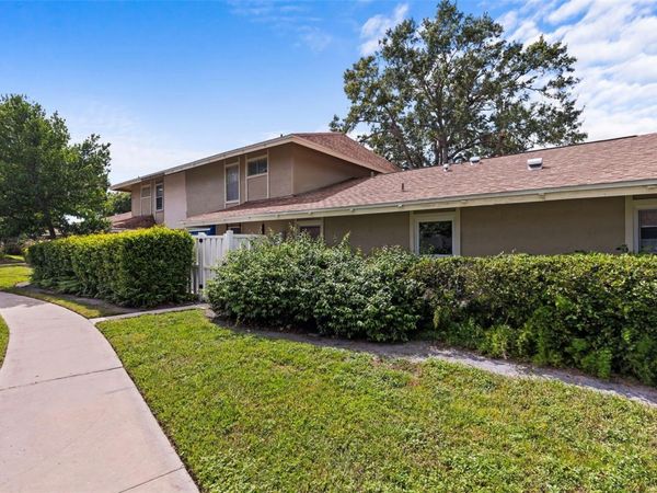 7303 LOS PADRES COURT, TAMPA, FL 33634