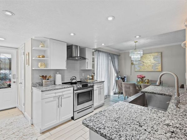 7303 LOS PADRES COURT, TAMPA, FL 33634