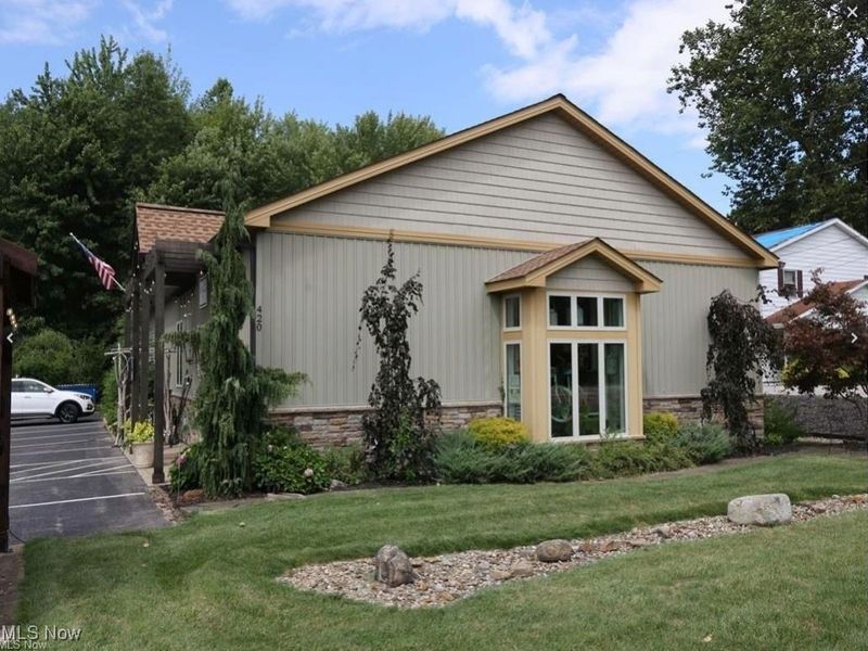 420 N Ridge Road W, Lorain, OH 44053 Photo 2