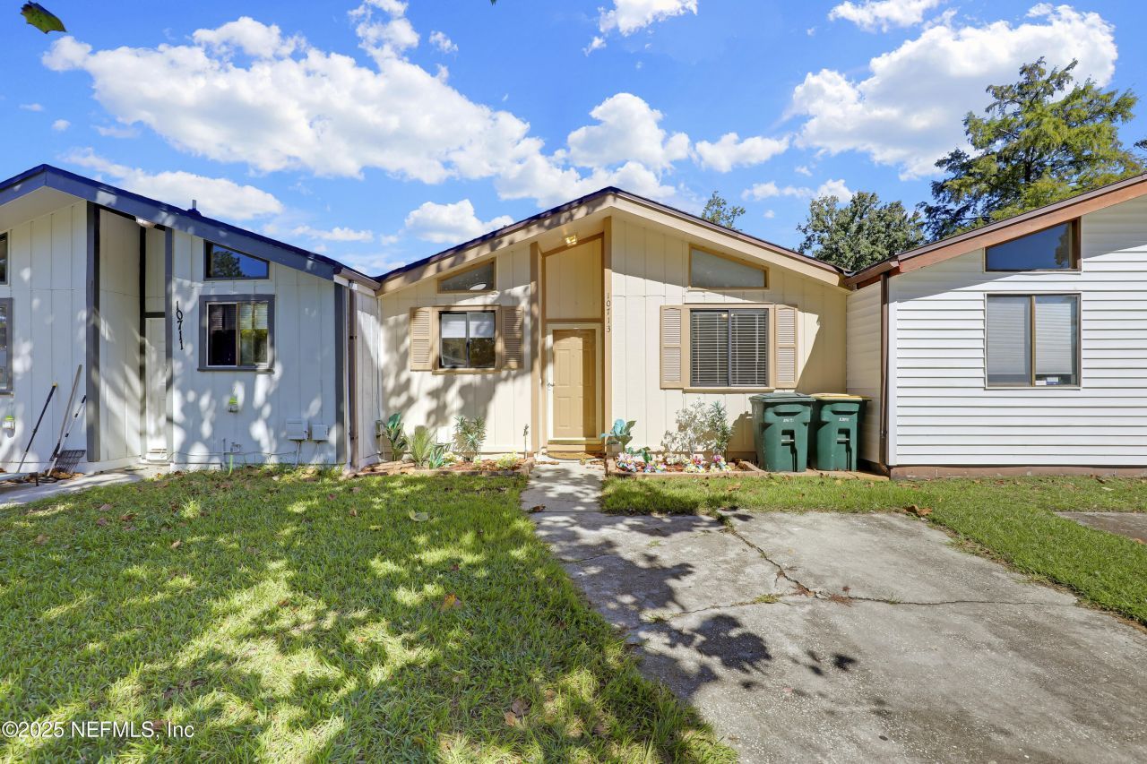 10713 Kusaie Drive S, Jacksonville, FL 32246 Main Photo