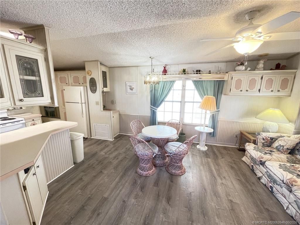 943 Nettles Boulevard, Jensen Beach, FL 34957 Photo
