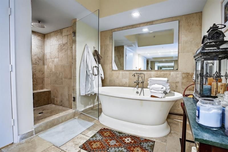 333 Las Olas Way, Unit 2303, Fort Lauderdale, FL 33301 Photo