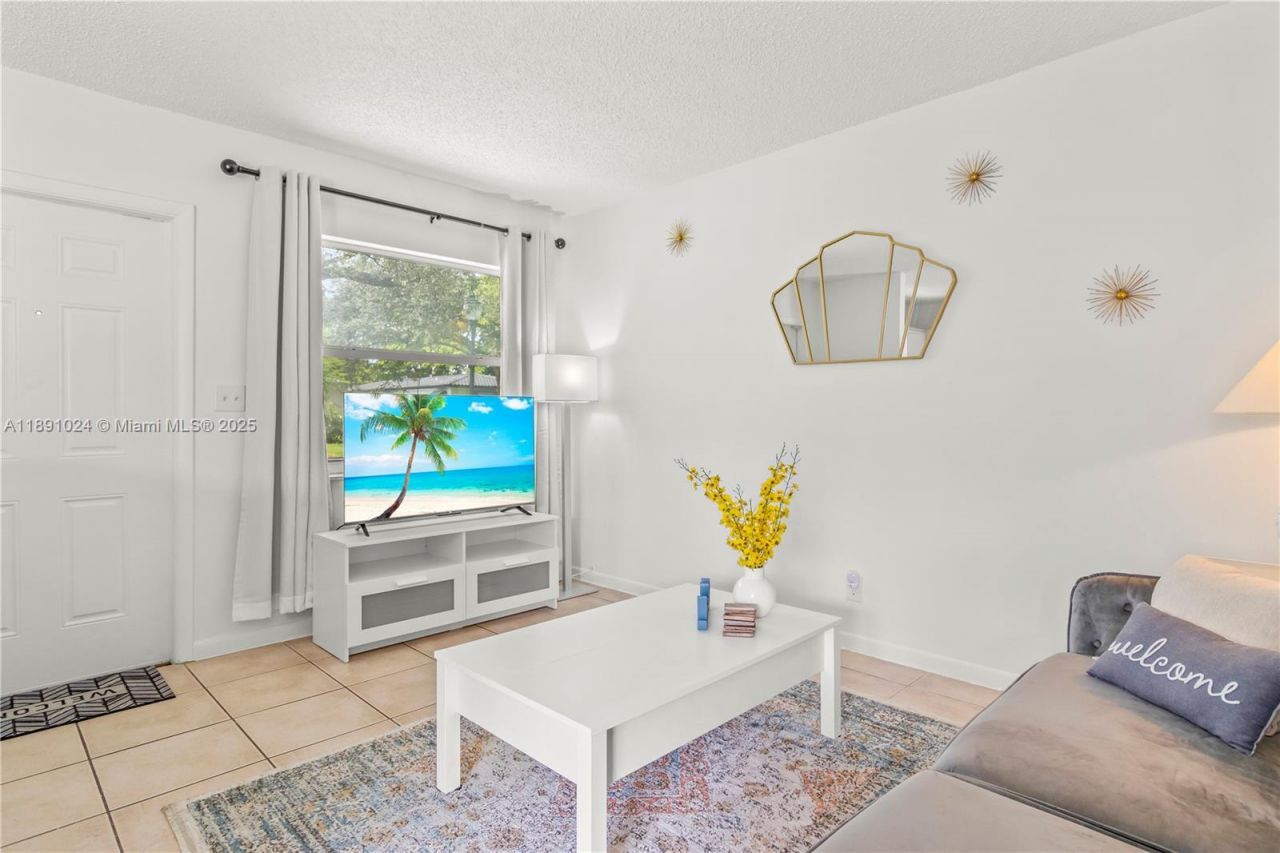 1936 Washington St, Hollywood, FL 33020 Photo