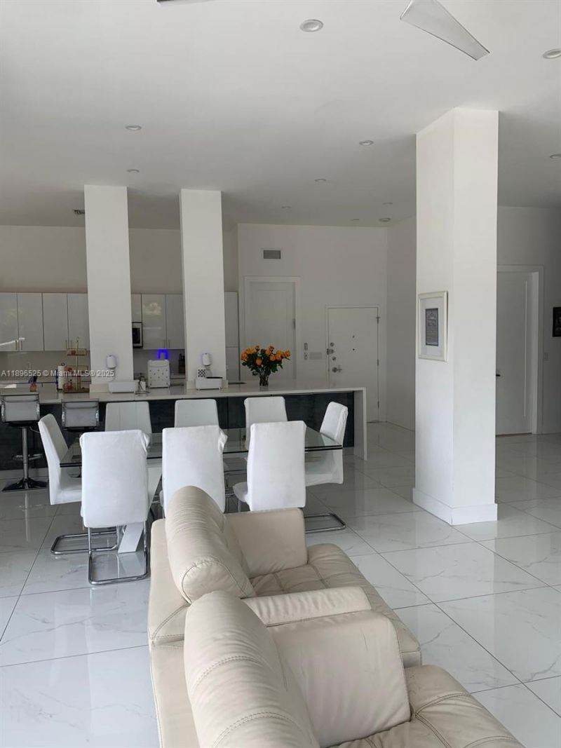 2751 S Ocean Dr, Unit 208N, Hollywood, FL 33019 Photo