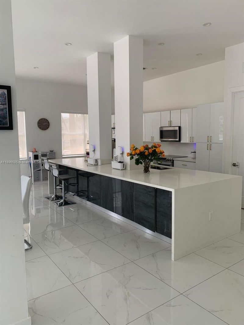 2751 S Ocean Dr, Unit 208N, Hollywood, FL 33019 Photo